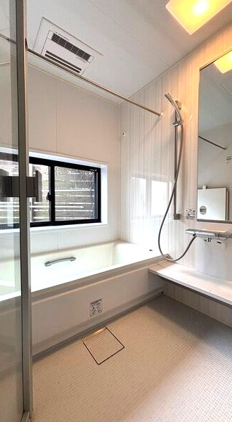 大森八龍１丁目戸建の浴室