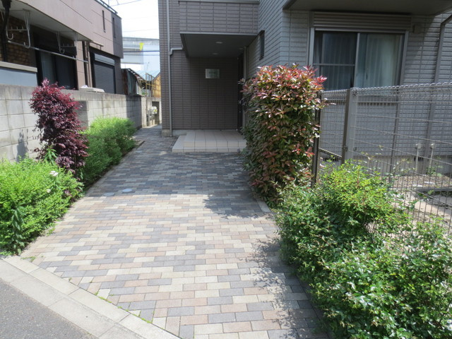 ボヌール舎人のエントランス|☆綺麗なエントランス☆