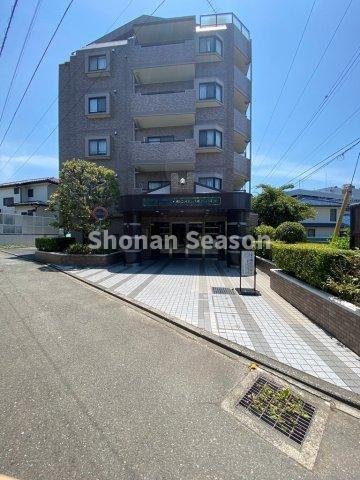 【外観】 | ＼JR東海道線「茅ヶ崎」駅から徒歩10分／
南×東向き角部屋につき陽当たり良好☆