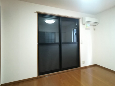 【居間・リビング】 | ネオ・アヴァンセ五代 弐番館 | シャッター雨戸