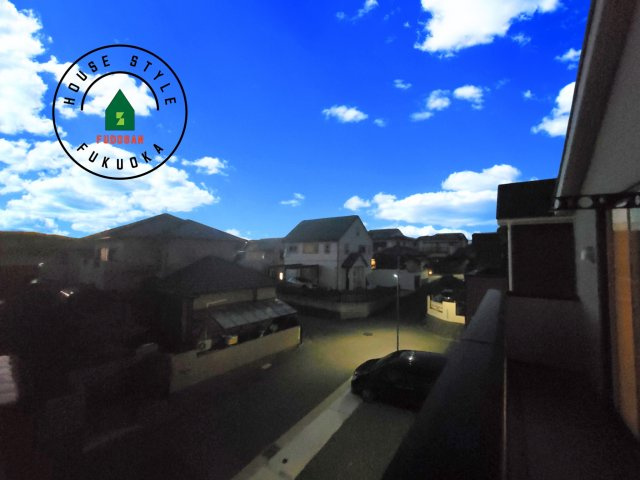 福岡市東区高美台1丁目第5-2棟（2号棟）の展望|窓から緑が見える物件も魅力的です。