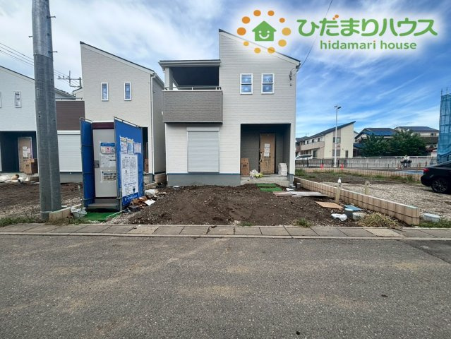 鴻巣市栄町　新築一戸建て　リーブルガーデン　03の駐車場