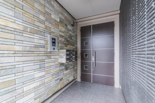 セントヒルズ宝持のエントランス