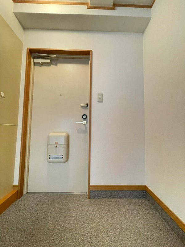 ドミール王子の玄関