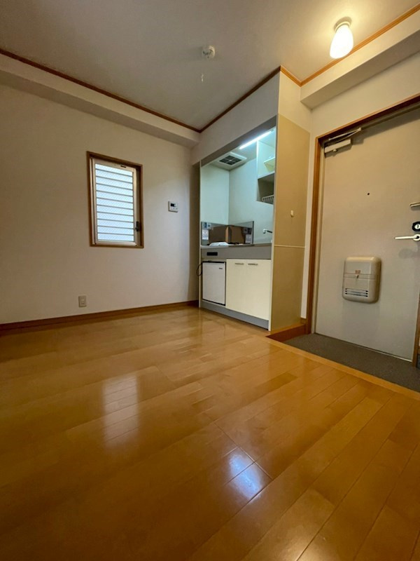 ドミール王子の居間・リビング