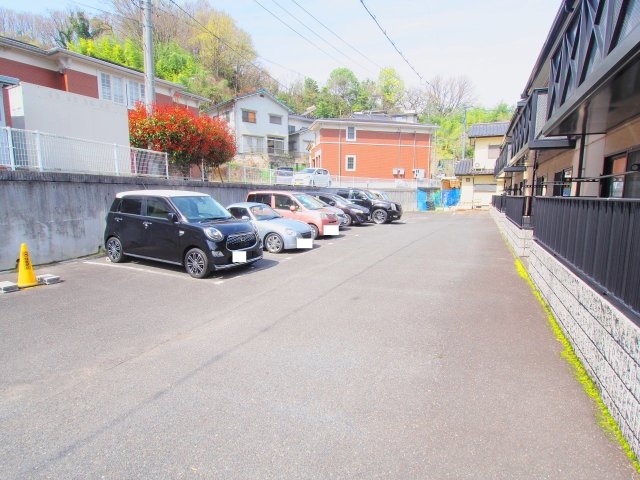 シャルムエイトBの駐車場