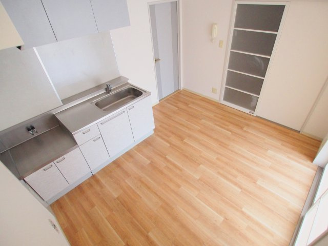 シャルムエイトBの居間・リビング