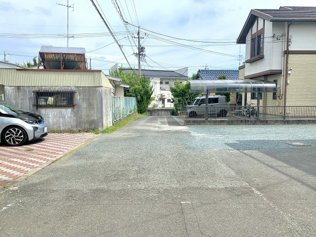賃貸併用住宅　浜松市中央区富塚町の前面道路含む現地写真