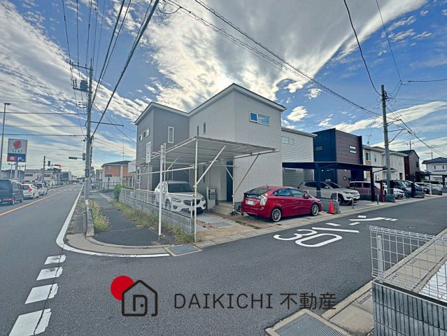 【前面道路含む現地写真】 | 鴻巣市ひばり野1丁目　中古戸建