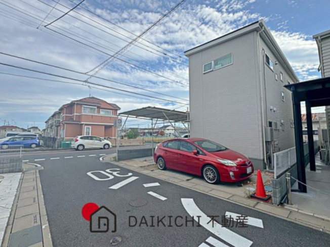 【前面道路含む現地写真】 | 鴻巣市ひばり野1丁目　中古戸建