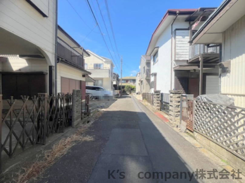 高座郡寒川町宮山　建築条件なし　売地の前面道路含む現地写真