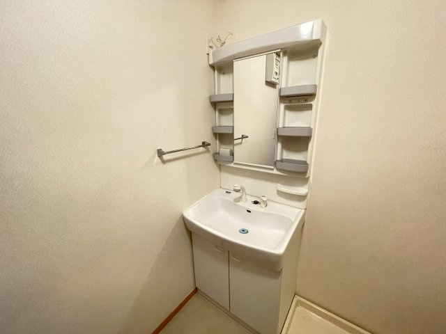SepiaCourtFの独立洗面台