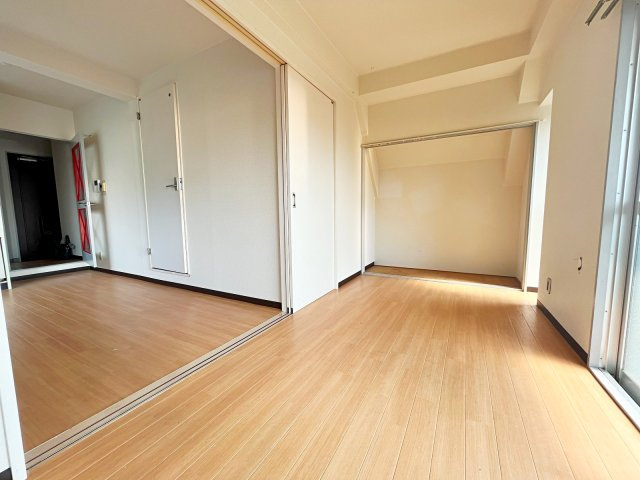 サンパレス仁川の居間・リビング|ゆったりとしたリビングです