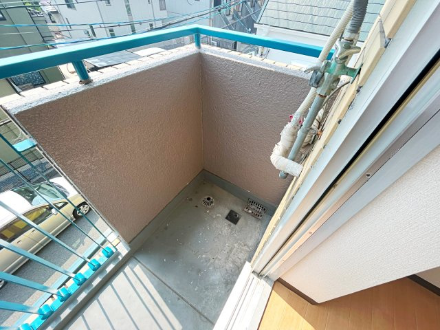 サンパレス仁川のバルコニー|お洗濯にも便利なバルコニー付き