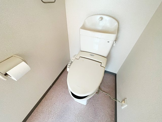 サンパレス仁川のトイレ|落ち着いたトイレです