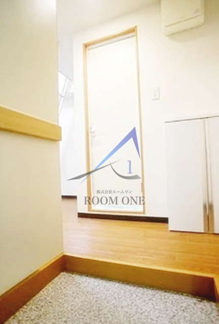 ダイヤモンドビル東日本橋第三の玄関|玄関です。