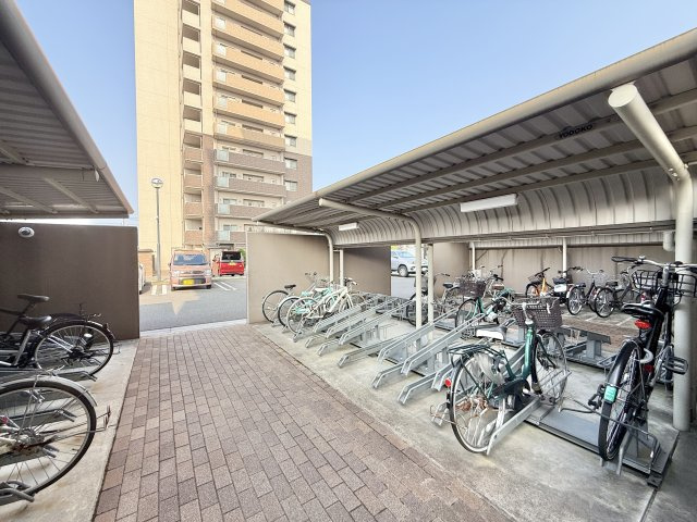 ブライトタウン磐田中泉の駐輪場|自転車置き場もキレイに管理されています。