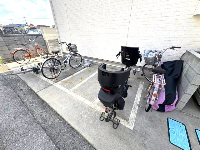 クレセール岩槻本町のその他共用部分|駐輪場です
