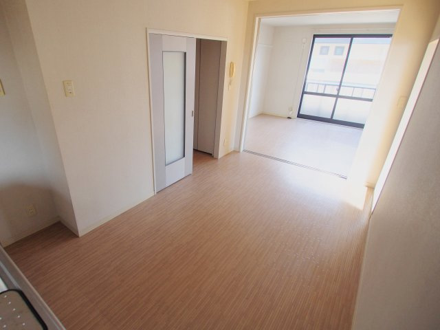 リバーハイツの居間・リビング