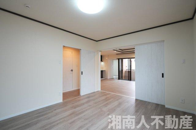 ライオンズテラス鵠沼の居間・リビング|使いやすいリビングです