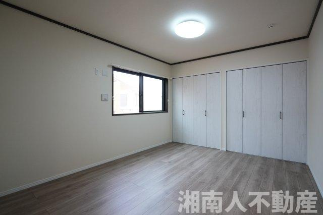 ライオンズテラス鵠沼の洋室