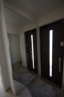 【玄関】 | 【仲介手数料無料！！】川崎市麻生区王禅寺東6丁目　新築戸建て（全3棟）1号棟　5199万円