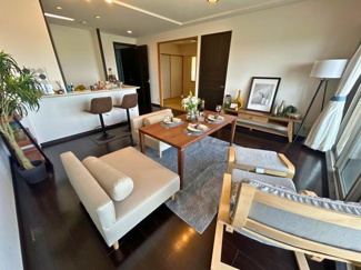 【居間・リビング】 | レゾンシティ刈谷《仲介手数料半額　衣浦小　刈谷南中》 | LINEから簡単お問合せ可能！
友達検索で@nqk7328tです！。