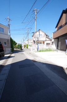 【前面道路含む現地写真】