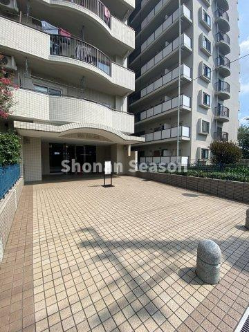 【外観】 | 専有面積59.57平米！総戸数204戸の2ＳＬＤＫ大型マンション◎
10階部分のお部屋なので開放感があり、陽当たり・風通りはもちろん！より良い眺望が望めますよ♪