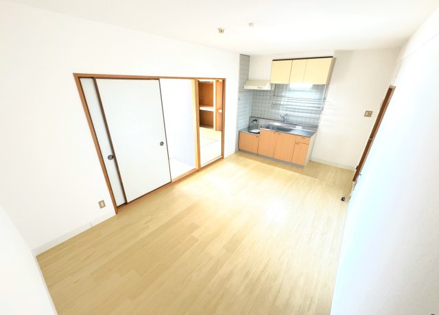 延命寺マンションの居間・リビング|※403号の室内写真になります。