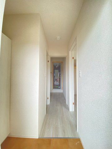 【玄関】 | 若菜3LDK ikka若菜　 | “ただいま”が似合う、くつろぎの場所