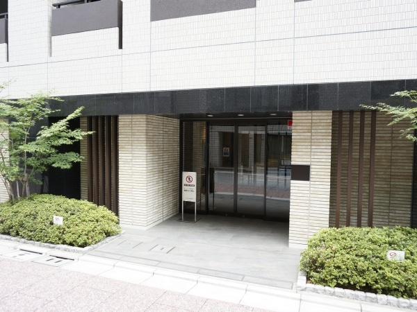 クリオ東日本橋　10階　角　部屋　リ　フォーム済のエントランス