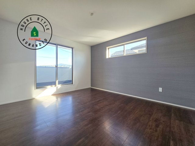 菊池郡菊陽町馬場楠第1-2棟（1号棟）　の寝室|主寝室には収納力に優れたクローゼットがありますので、お部屋もすっきり片付きます。