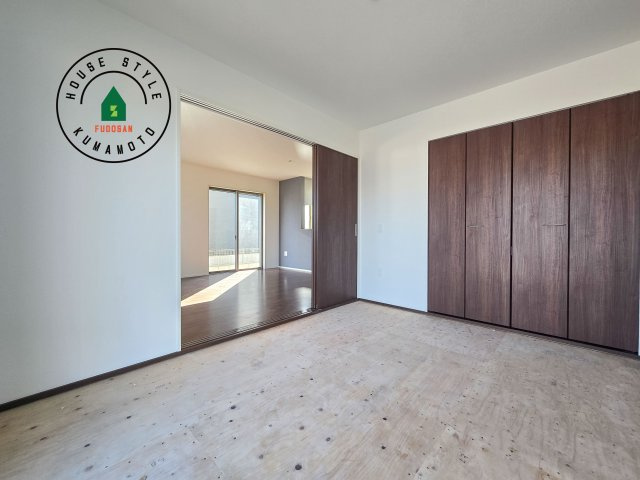 菊池郡菊陽町馬場楠第1-2棟（1号棟）　の和室|柔らかい畳が心地よい和室