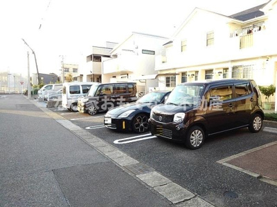 【駐車場】 | ラフォンテーヌ