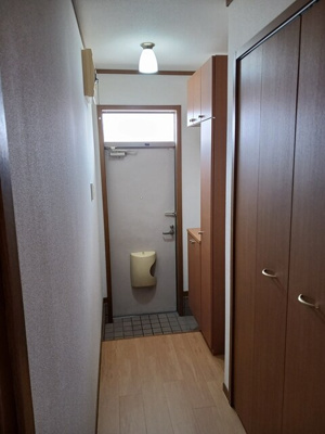 【玄関】 | ラフォンテーヌ