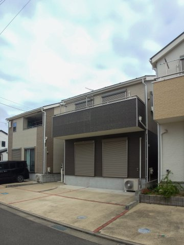 平塚市徳延　戸建の駐車場|カースペースがあります