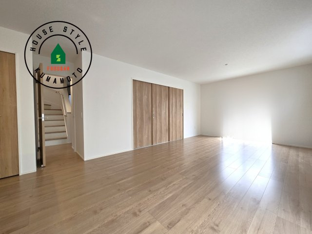 菊池郡菊陽町馬場楠第1-2棟（2号棟）　の内観：施工例|多くの時間を過すことになるリビングだからこそ、いつも穏やかな空間・解放感が味わえ毎日が充実します。