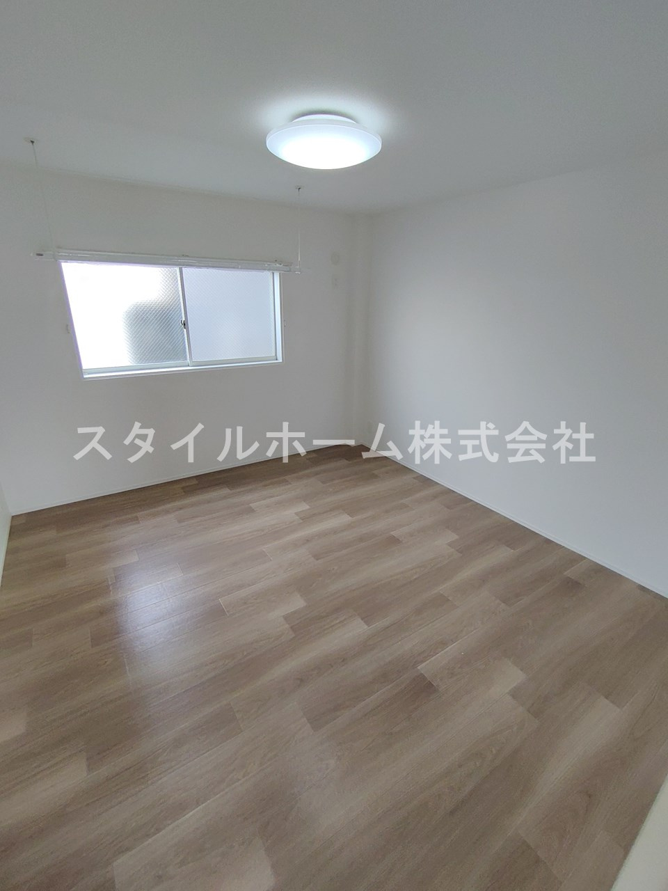 東光ハイツの居間・リビング