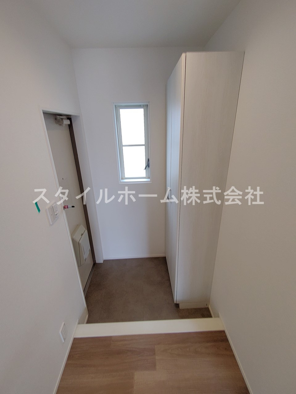 東光ハイツの玄関