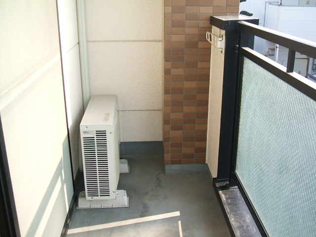 コージーコーナー223のバルコニー|お洗濯にも便利なバルコニー付き