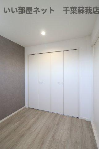 グランメゾン本千葉の寝室|落ち着いた色調の寝室です