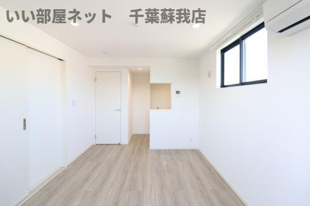 グランメゾン本千葉の居間・リビング|こちらの居間で趣味の時間をお楽しみください