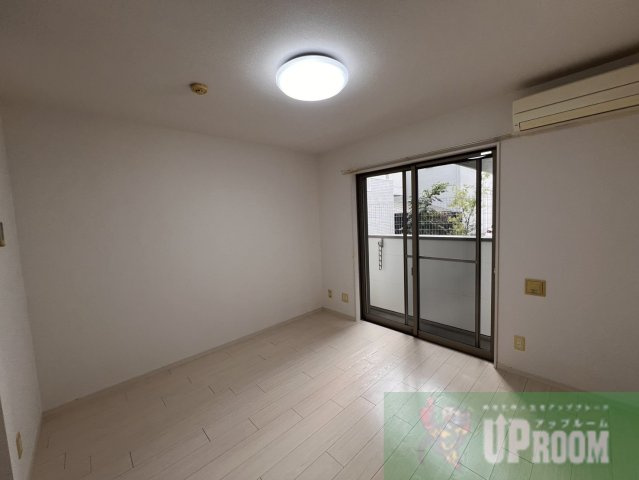 クレフラスト鳥神町の居間・リビング