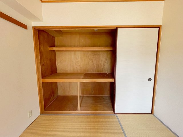 ノイハウス宝塚の収納|ちょっとした収納スペースも充実しています