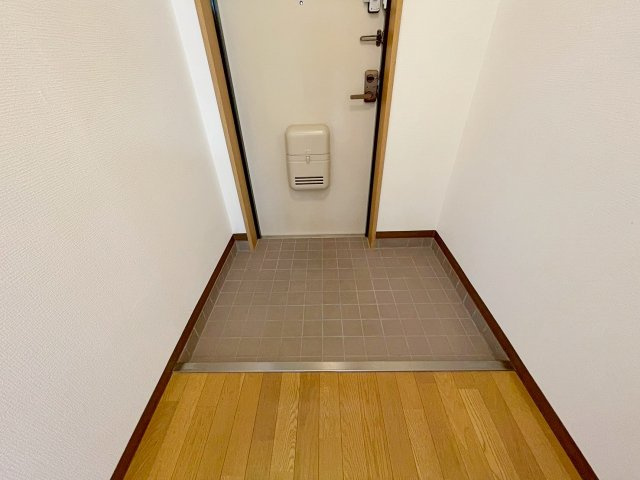 ノイハウス宝塚の玄関|きれいな玄関です