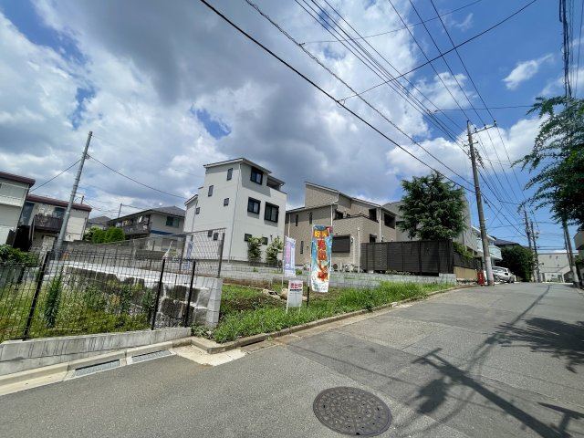 練馬区羽沢2丁目　快適マルチアクセス　新築分譲住宅全3棟の前面道路含む現地写真