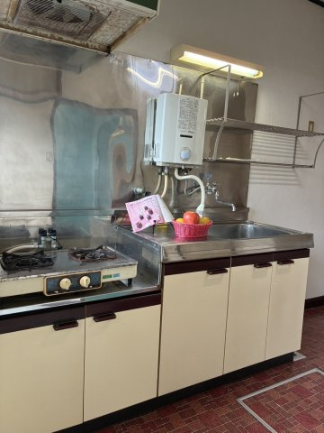 新潟市西区上新栄町４丁目のアパートのキッチン