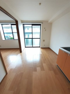 【居間・リビング】 | グレープガーデンＢ