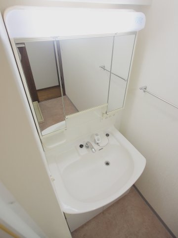 藤和ハイタウン矢野の洗面所